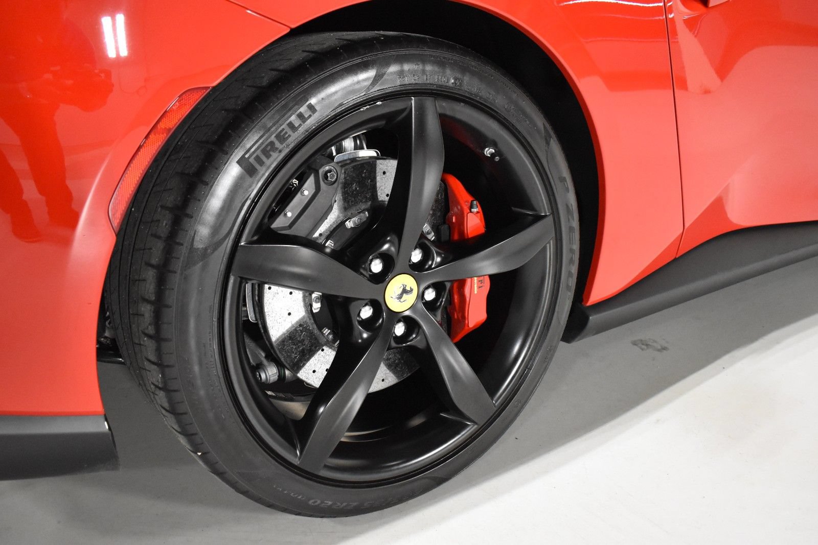 Used 2020 Ferrari Portofino RWD image 10