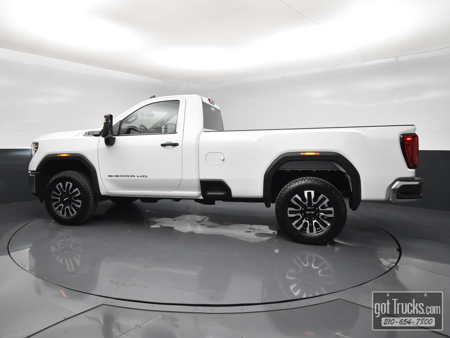 Used 2024 GMC Sierra 2500 Pro w/ Convenience Package RWD image 3