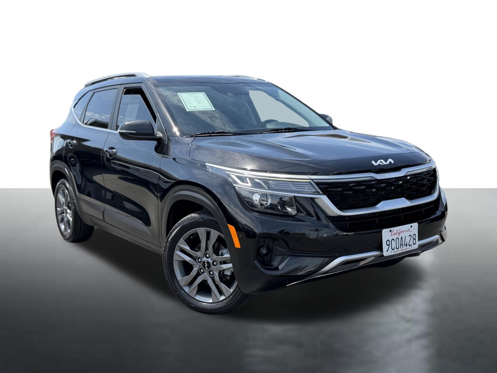 Used 2023 Kia Seltos S FWD image 1