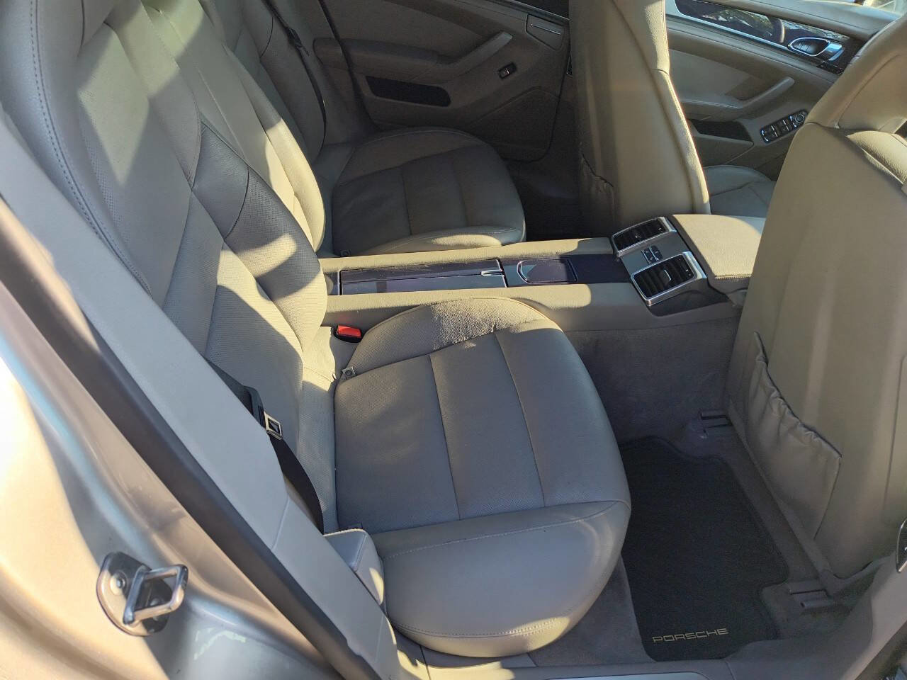Used 2013 Porsche Panamera S w/ Comfort Pkg image 56