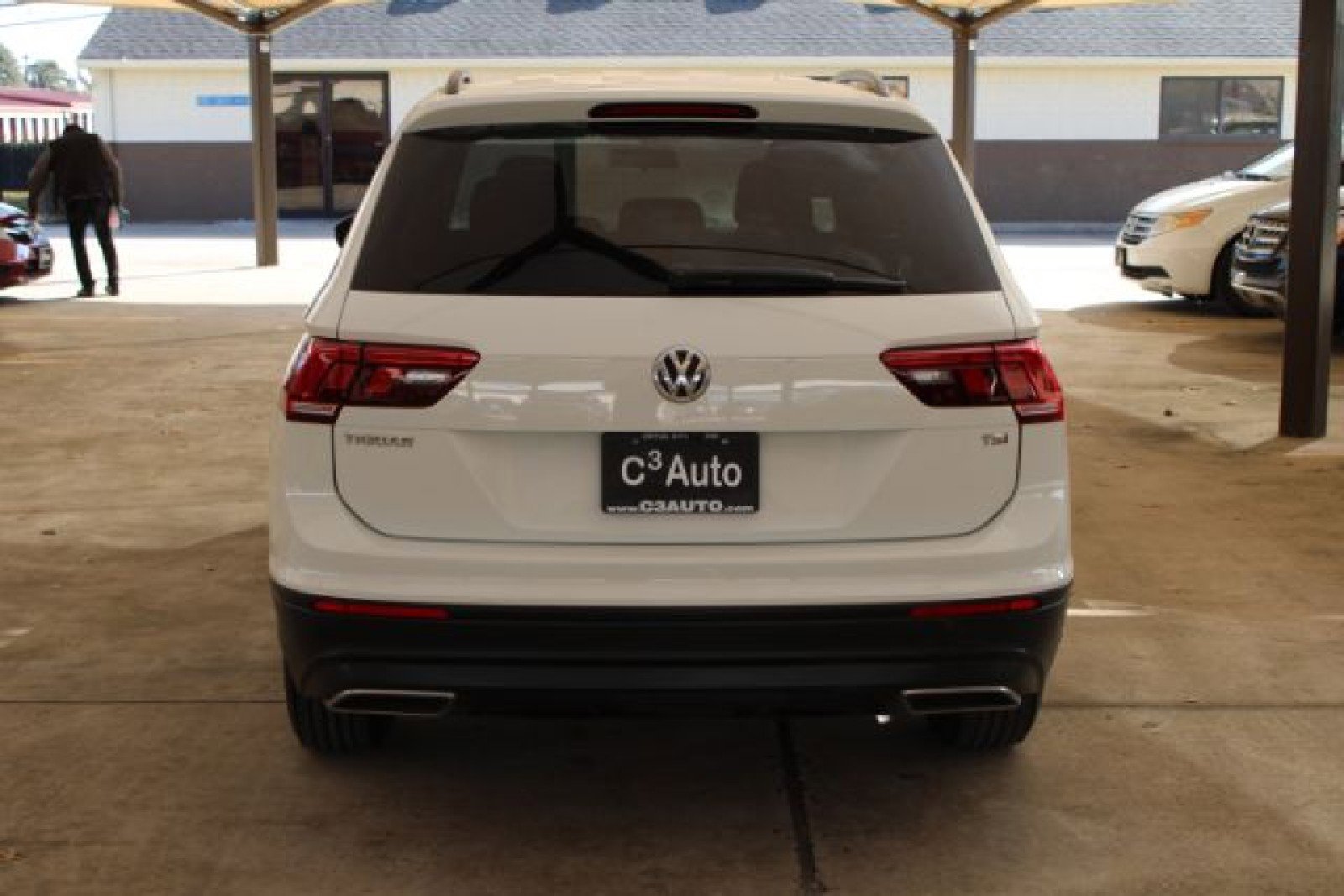Used 2018 Volkswagen Tiguan S w/ Front Fog Lights Package image 9