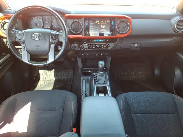 Used 2017 Toyota Tacoma SR5 AWD/4WD image 23