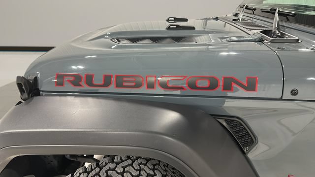 Used 2025 Jeep Wrangler Unlimited Rubicon AWD/4WD image 31