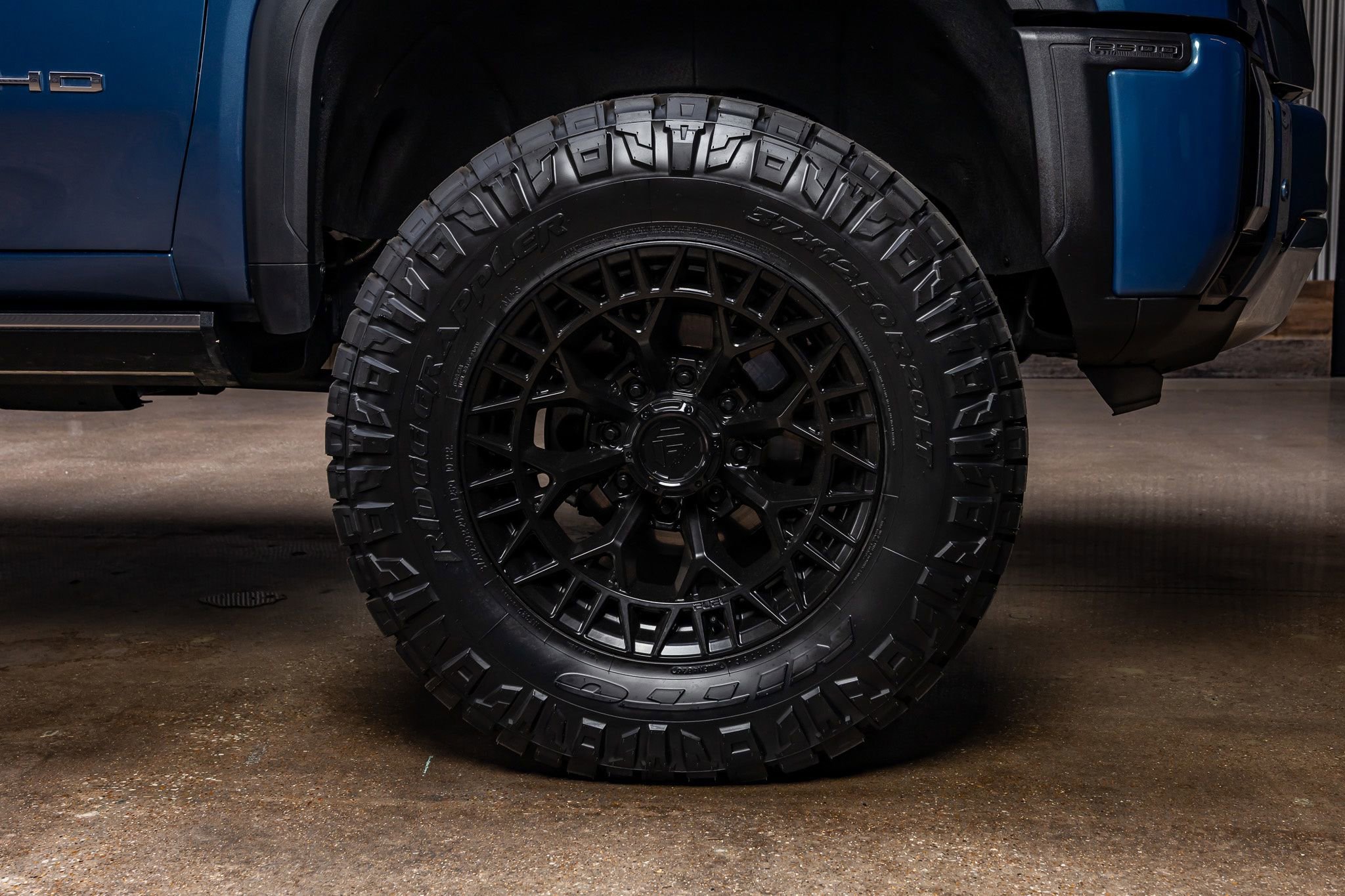 Used 2025 GMC Sierra 2500 Denali w/ Denali Reserve Package image 12