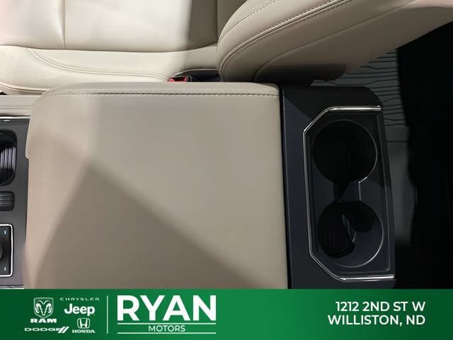 Used 2024 Ford Expedition Max XLT AWD/4WD image 39