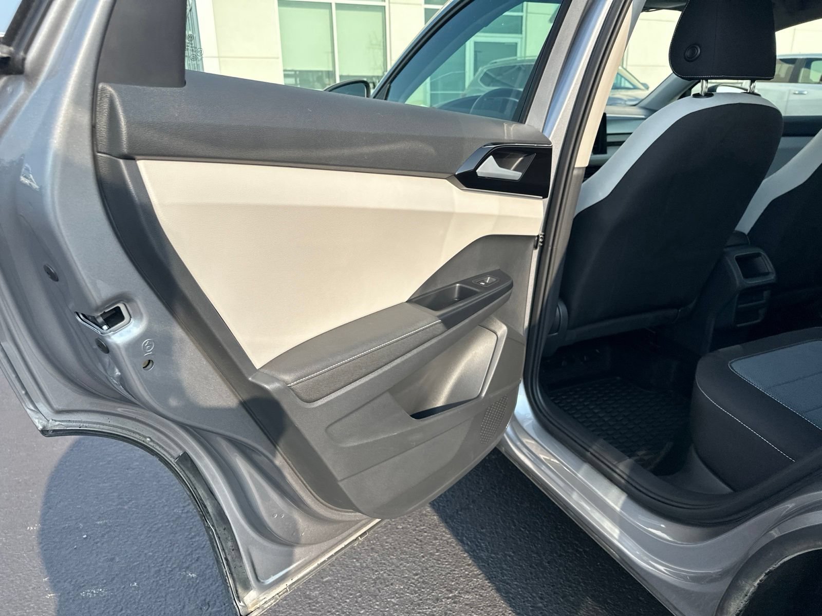 Certified 2025 Volkswagen Taos S AWD/4WD image 24