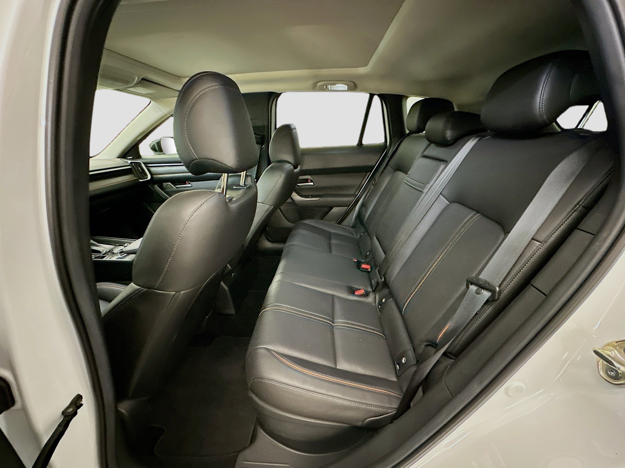 Used 2025 MAZDA CX-50 AWD 2.5 Hybrid w/ Premium Pkg image 28