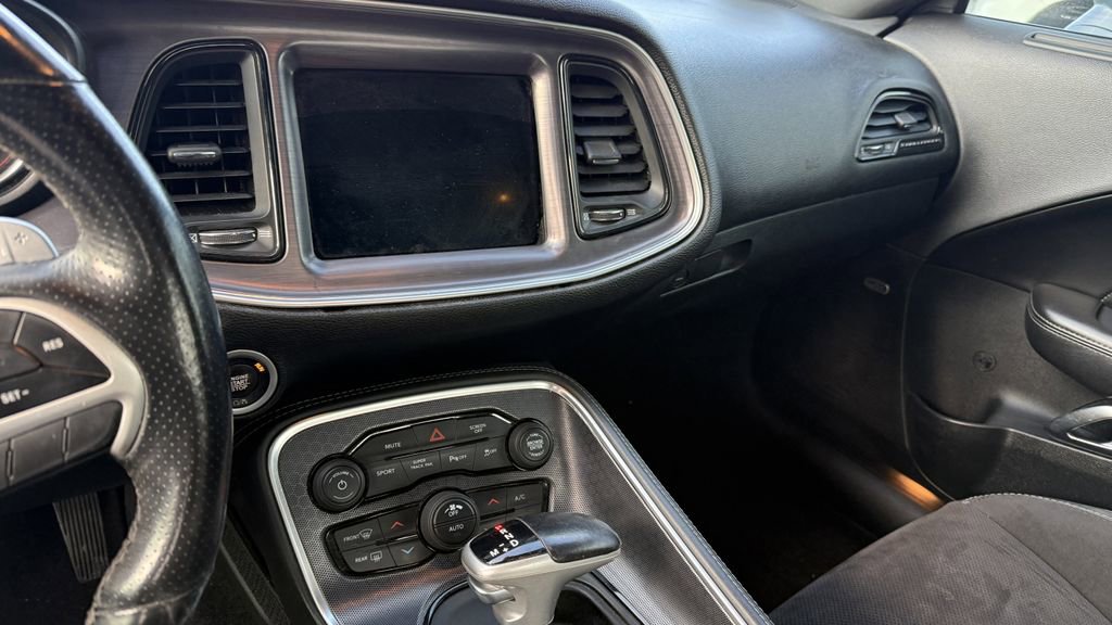 Used 2018 Dodge Challenger R/T Scat Pack w/ Leather Interior Group image 5