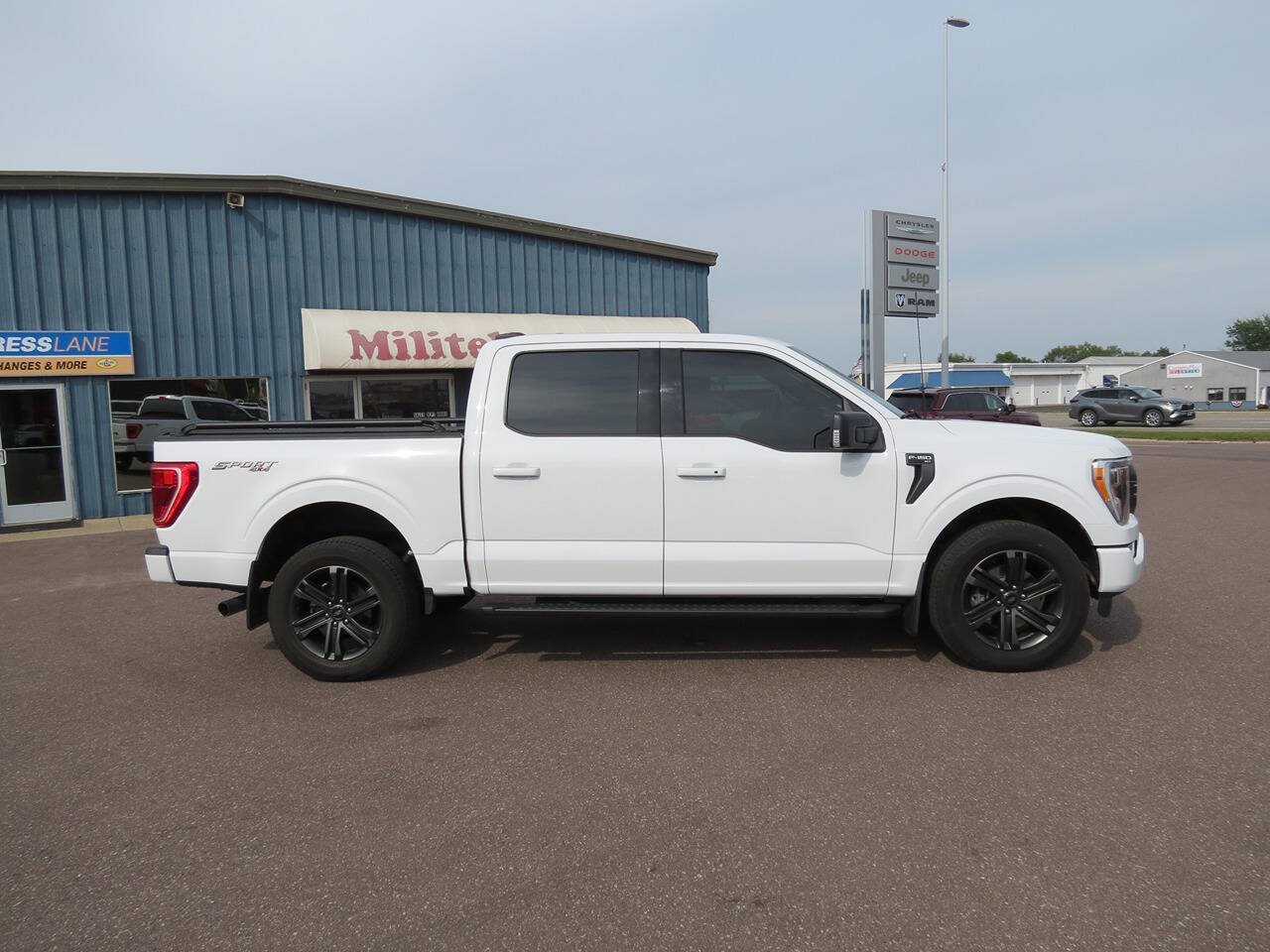 Used 2021 Ford F150 XLT w/ Equipment Group 302A High AWD/4WD image 7