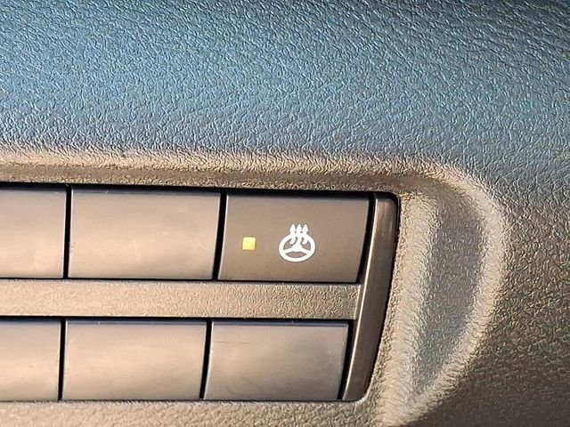 Used 2023 Nissan Kicks SR w/ SR Premium Package FWD image 21