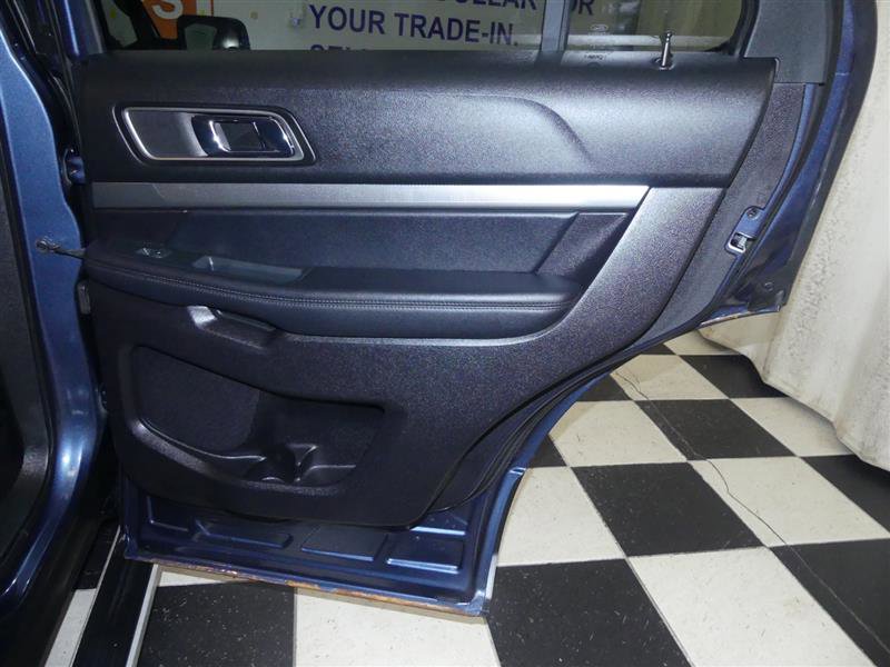 Used 2019 Ford Explorer XLT w/ Equipment Group 201A image 28