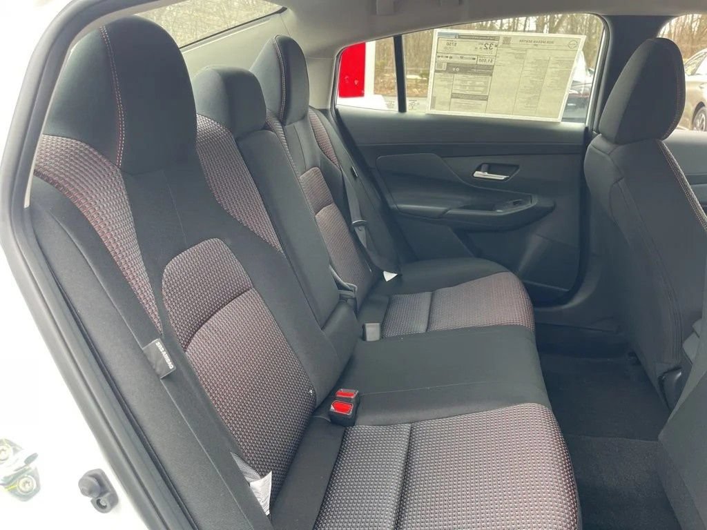 Used 2026 Nissan Sentra SR w/ Floor Mat Package FWD image 9
