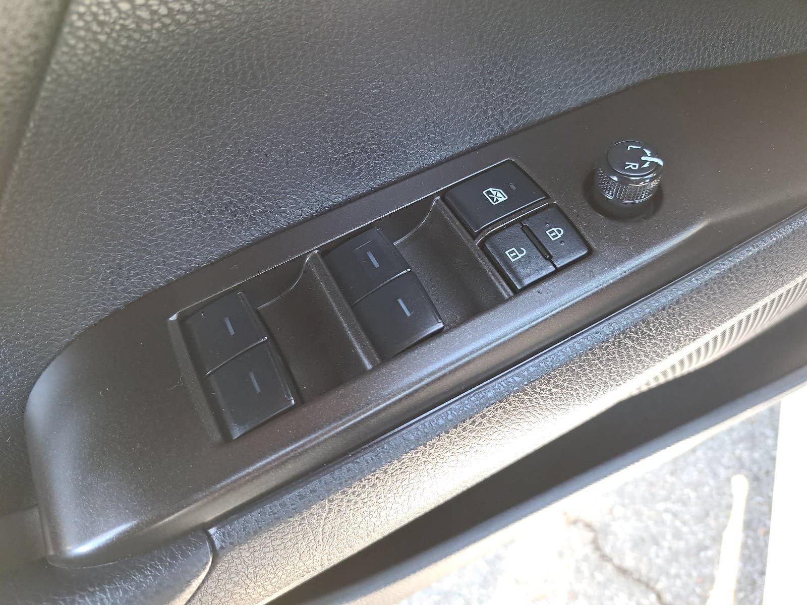Used 2023 Toyota Camry LE FWD image 29