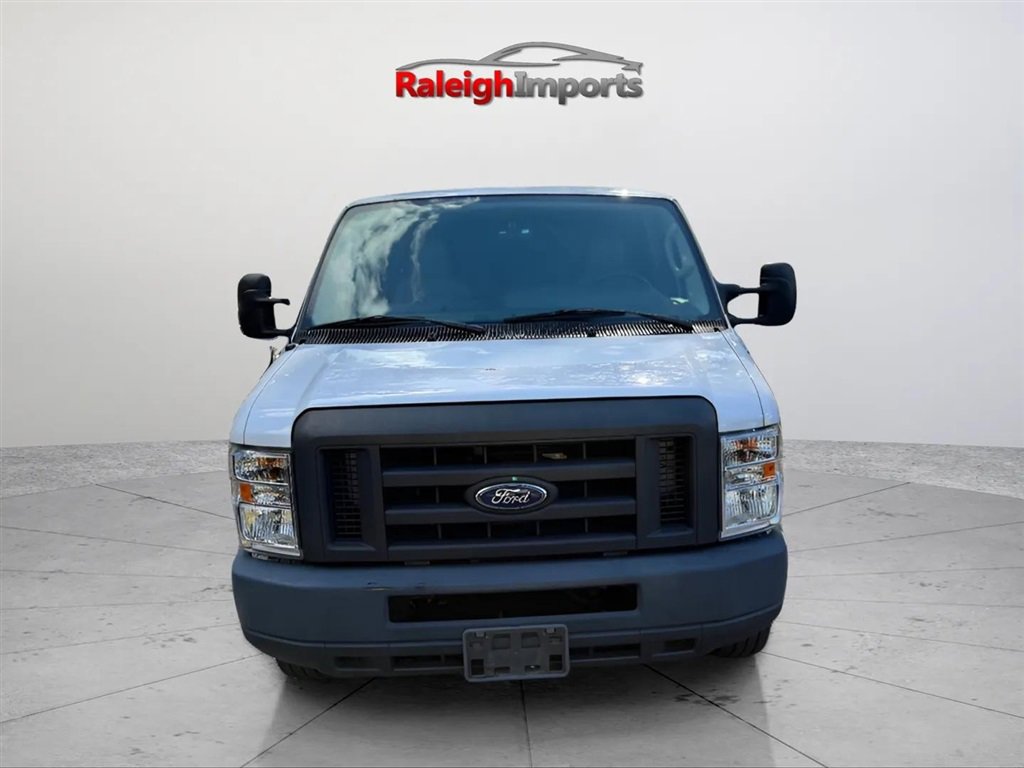 Used 2017 Ford E-450 and Econoline 450 Super Duty w/ Power Windows & Locks Group RWD image 3