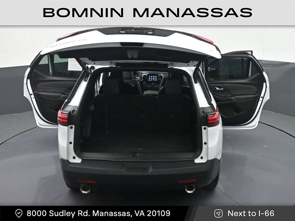 Used 2023 Chevrolet Traverse LT w/ Rear Camera Mirror Package AWD/4WD image 43