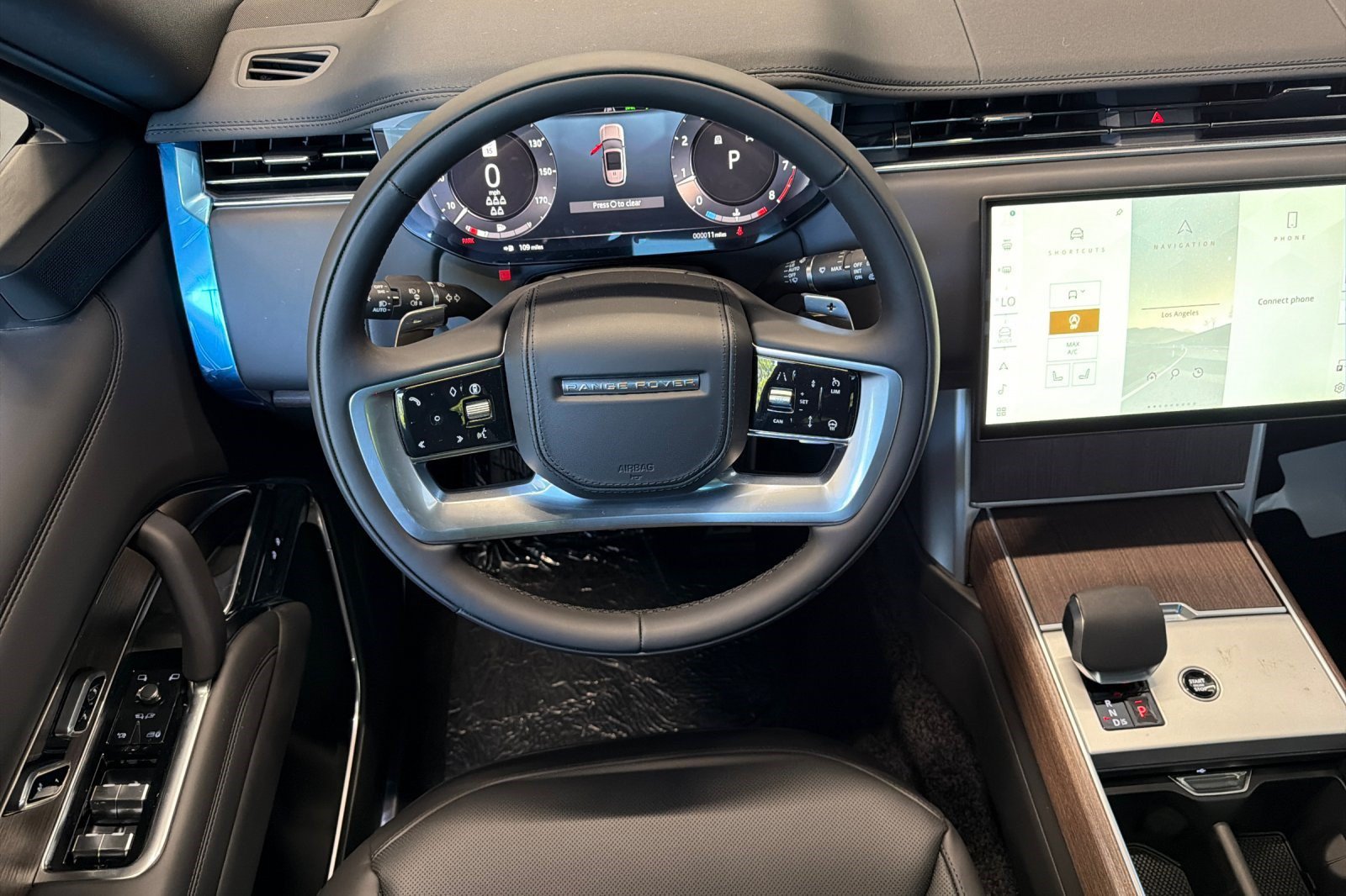 New 2026 Land Rover Range Rover Long Wheelbase SE AWD/4WD image 26