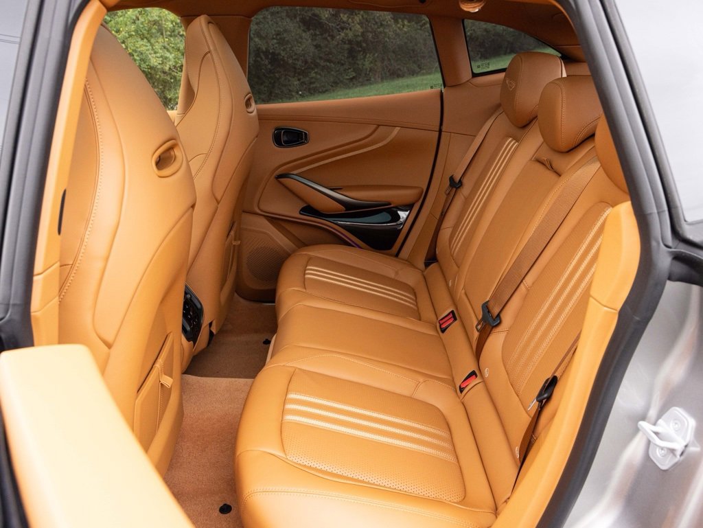 New 2026 Aston Martin DBX 707 image 33