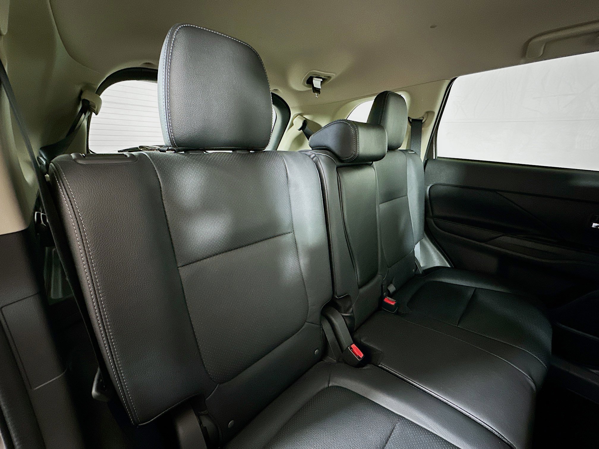 Used 2017 Mitsubishi Outlander SEL FWD image 26