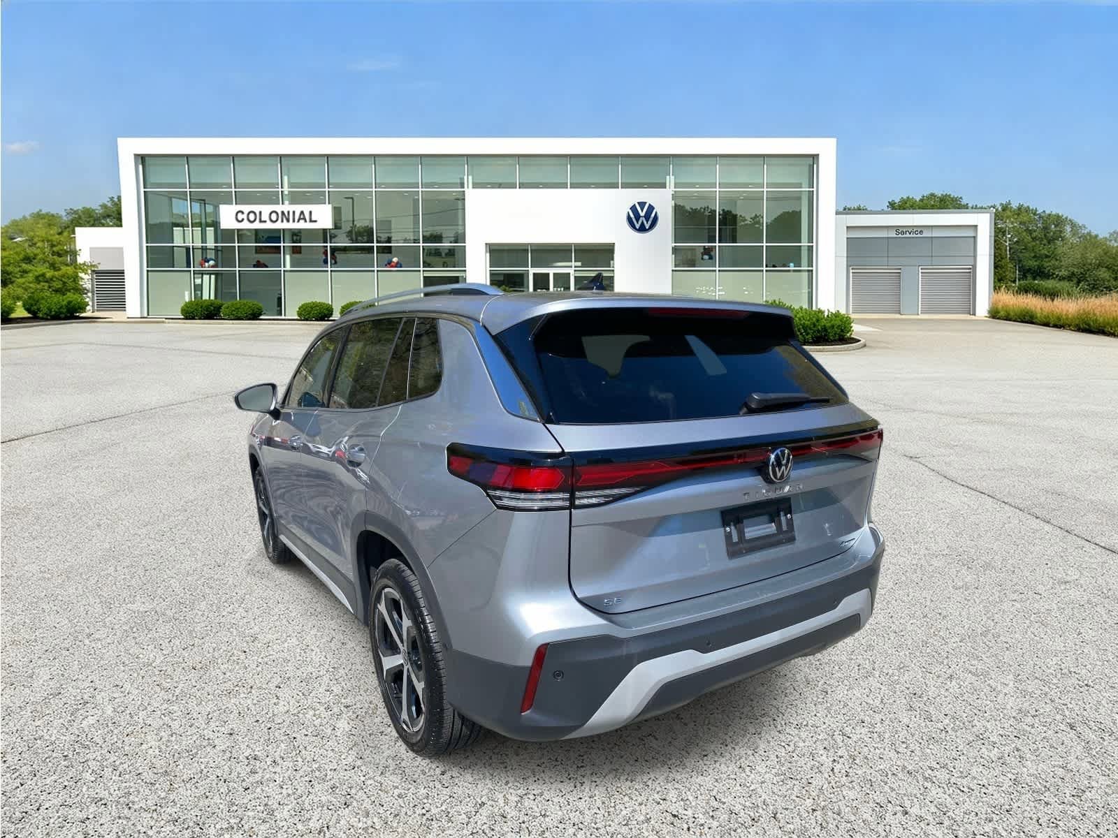 Certified 2025 Volkswagen Tiguan SE AWD/4WD image 3