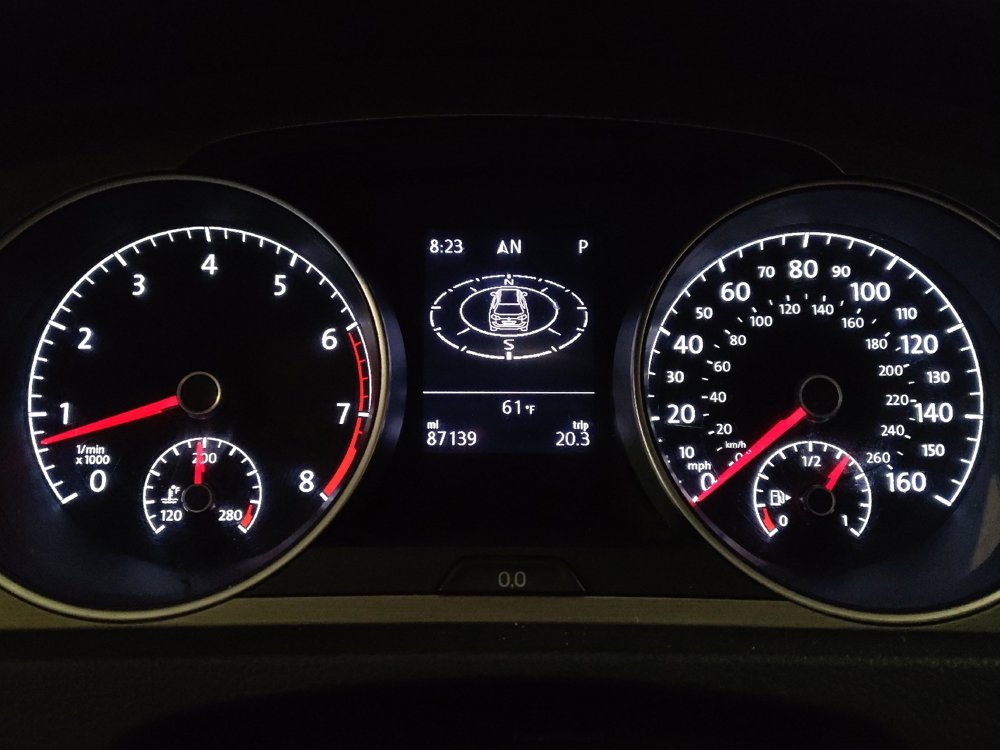 Used 2016 Volkswagen Golf S image 23