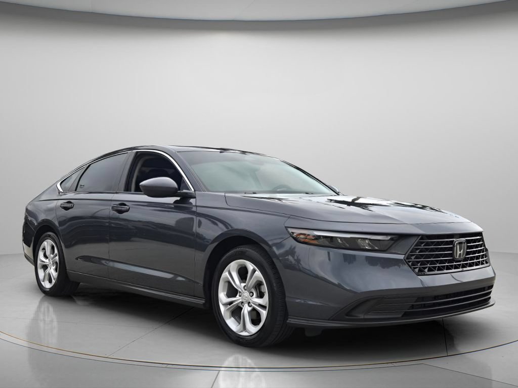 Used 2023 Honda Accord LX image 9