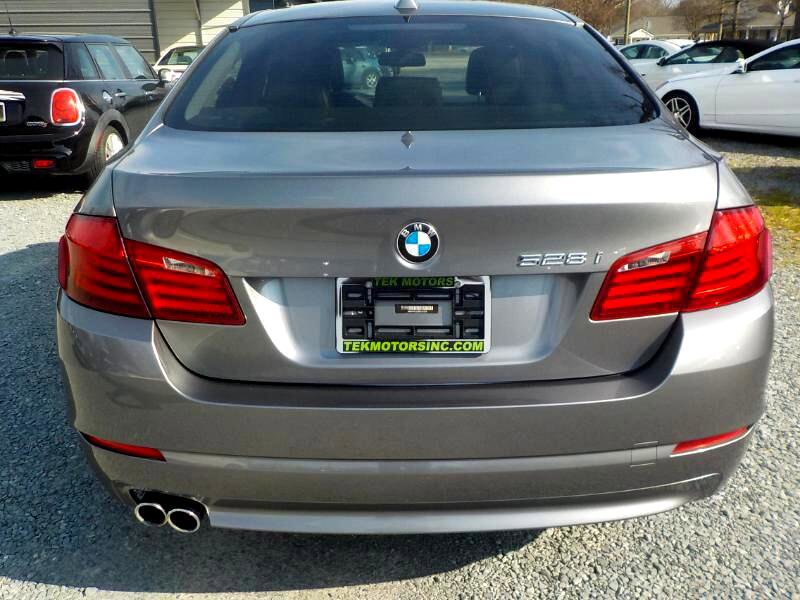 Used 2011 BMW 528i Sedan image 4