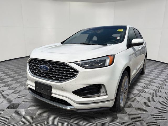 Used 2020 Ford Edge Titanium w/ Equipment Group 301A AWD/4WD image 14