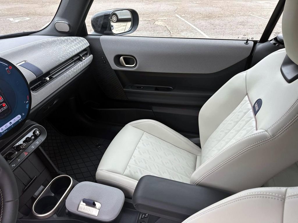 Certified 2025 MINI Cooper S image 26