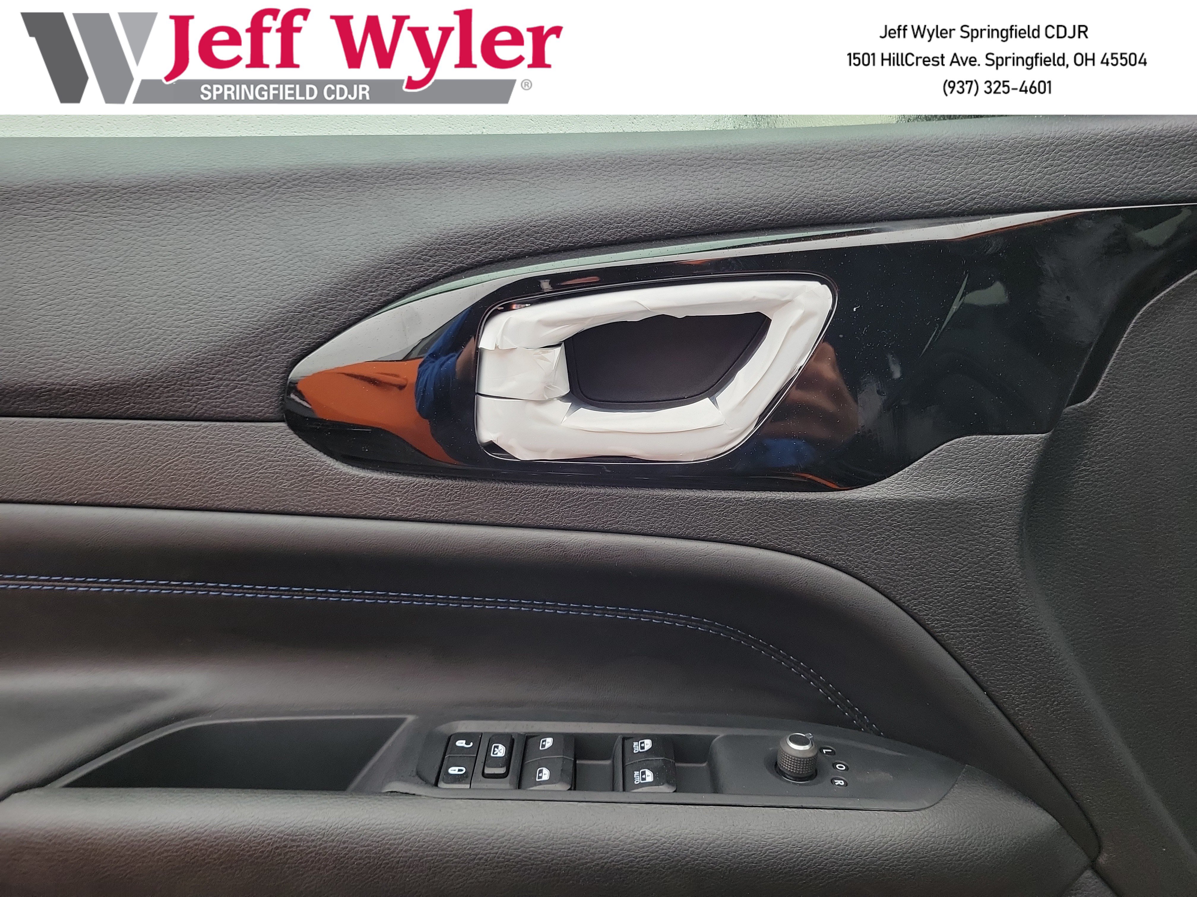 New 2026 Jeep Compass Latitude AWD/4WD image 14