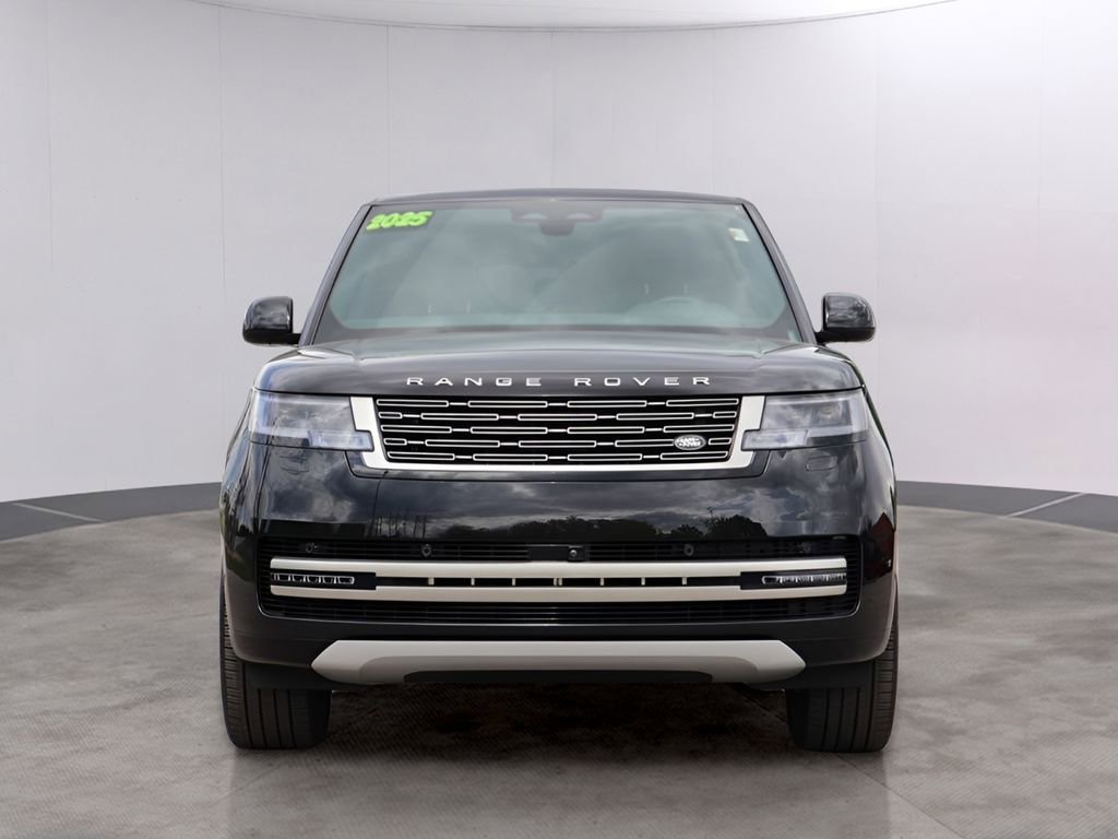 Certified 2025 Land Rover Range Rover Long Wheelbase SE AWD/4WD image 2