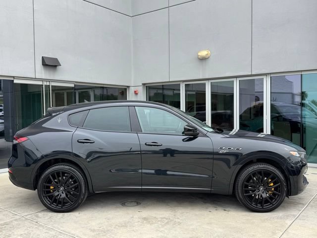 Certified 2022 Maserati Levante GT AWD/4WD image 9