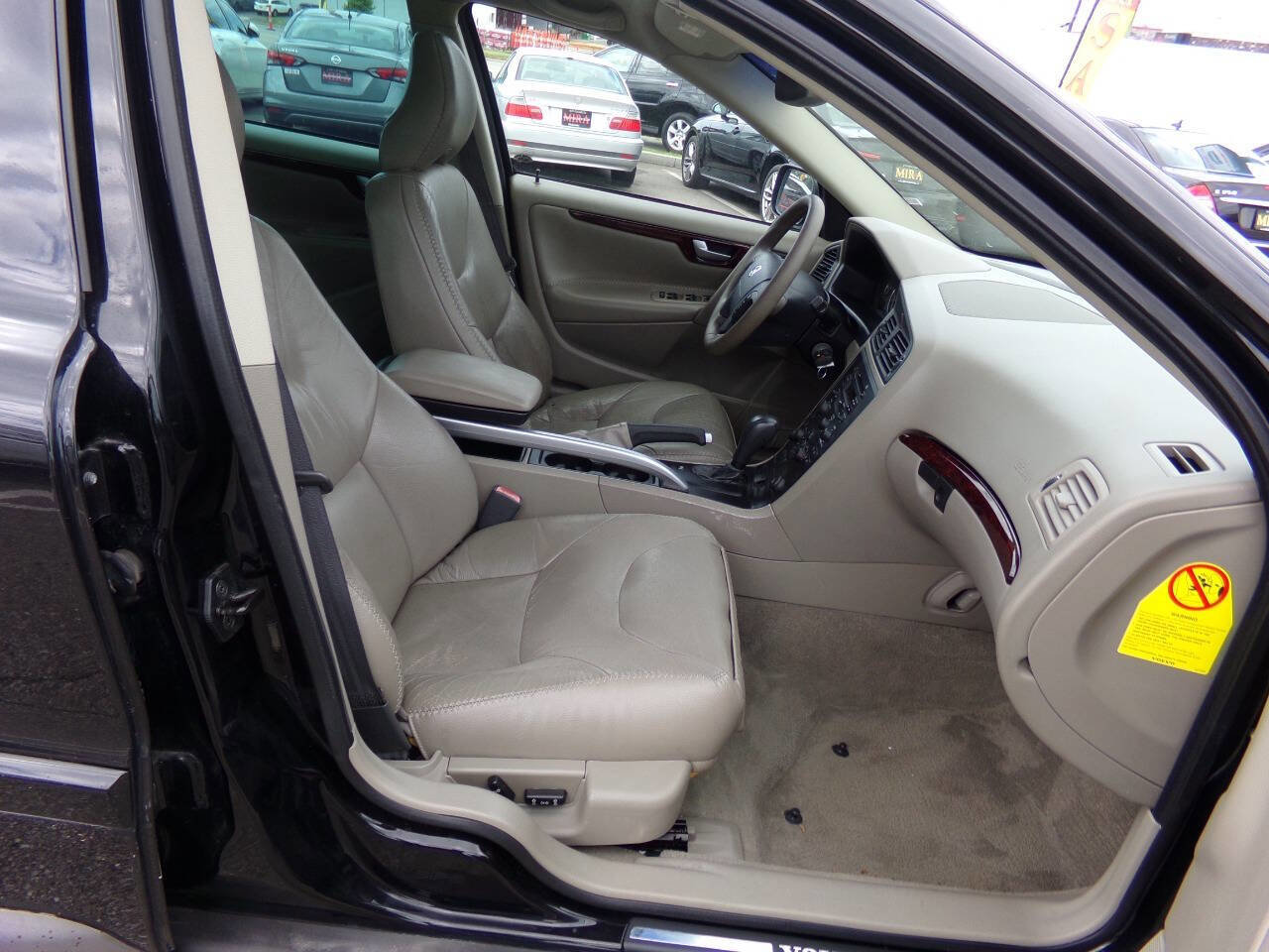 Used 2004 Volvo V70 AWD/4WD image 21