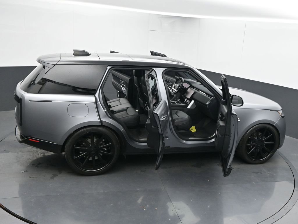 Used 2023 Land Rover Range Rover SE image 64