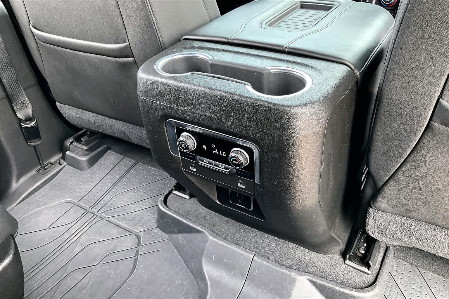 Used 2021 Chevrolet Tahoe Z71 AWD/4WD image 11