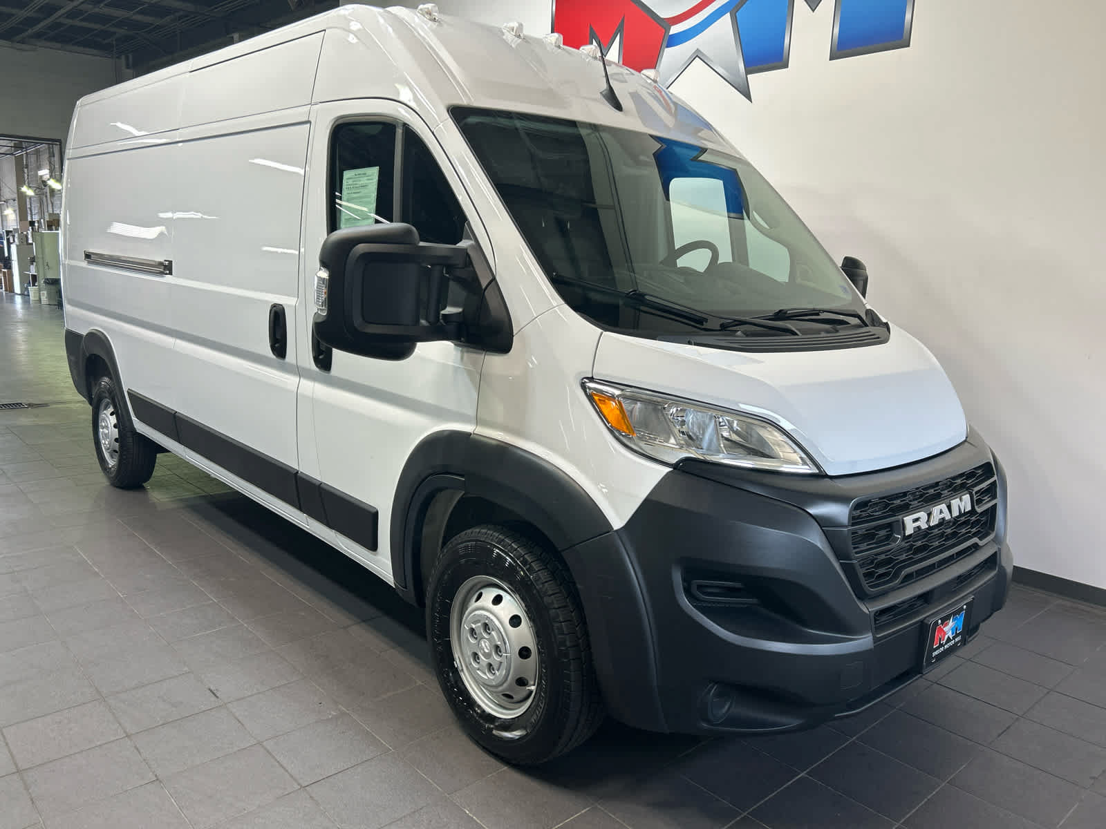 Used 2023 RAM ProMaster 2500 FWD image 2