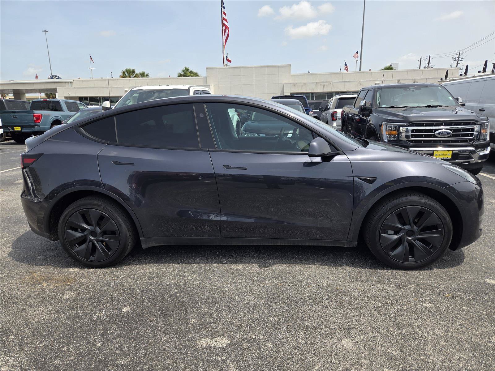 Used 2025 Tesla Model Y Long Range AWD/4WD image 5