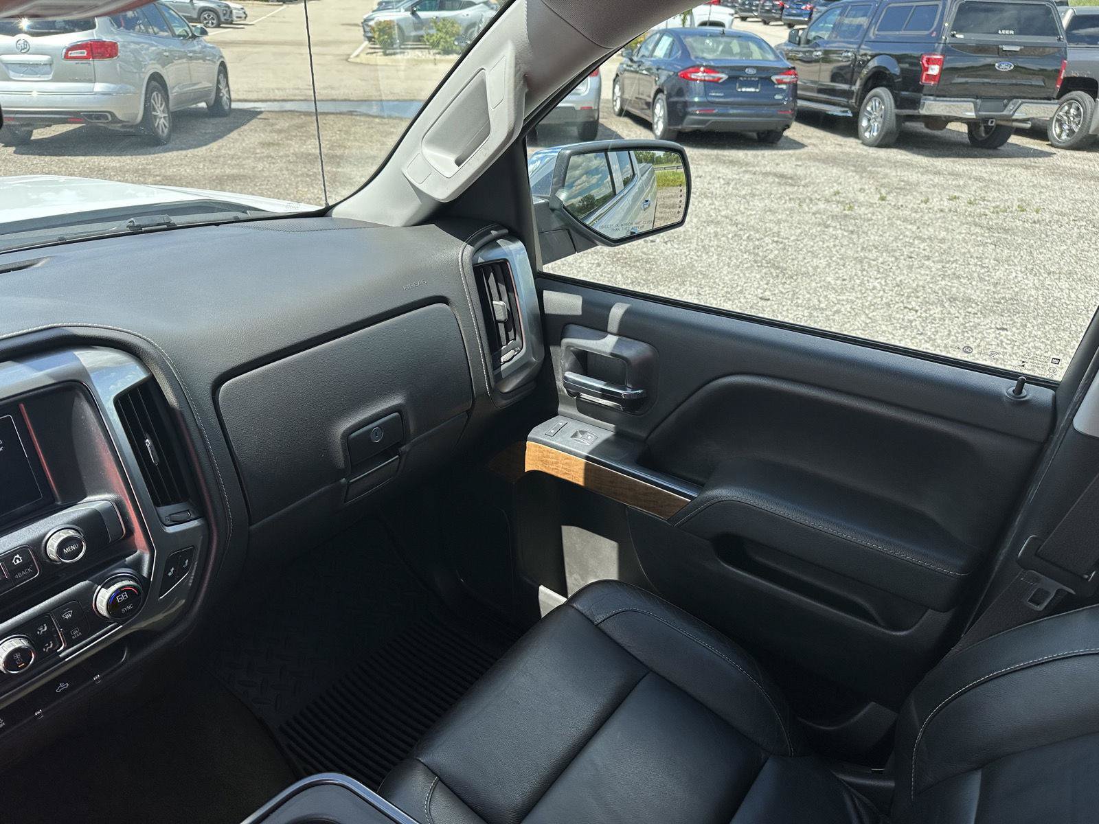 Used 2016 Chevrolet Silverado 2500 LTZ AWD/4WD image 19