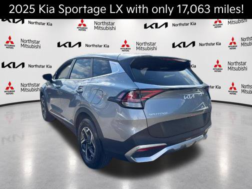 Used 2025 Kia Sportage LX AWD/4WD image 4