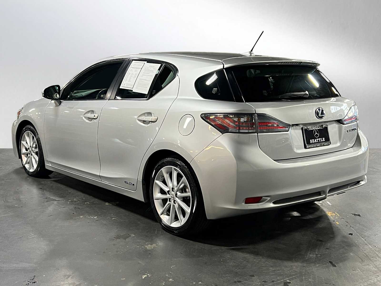Used 2011 Lexus CT 200h Premium image 5