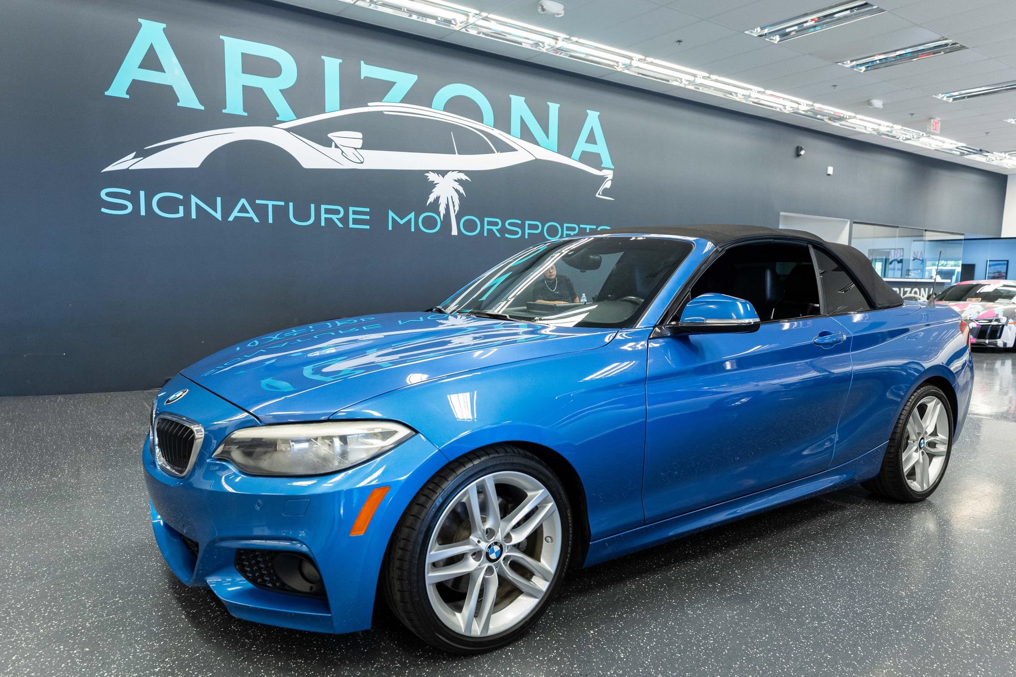 Used 2017 BMW 230i Convertible RWD image 1