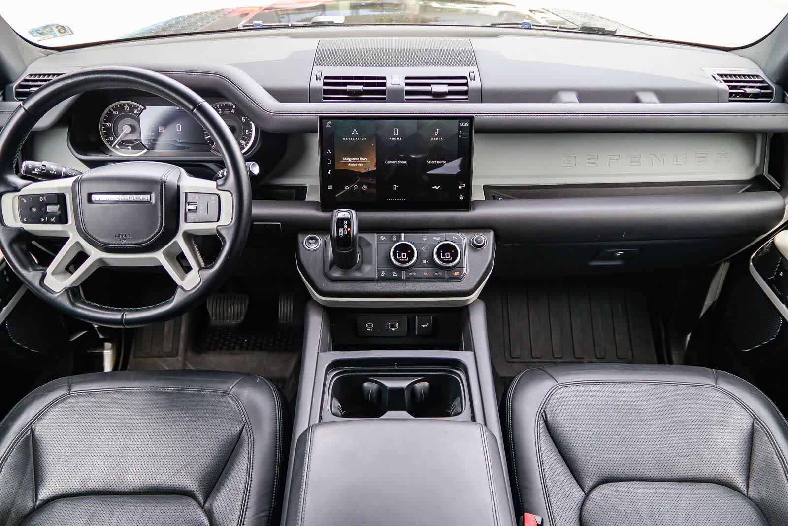 Used 2023 Land Rover Defender 110 SE AWD/4WD image 11