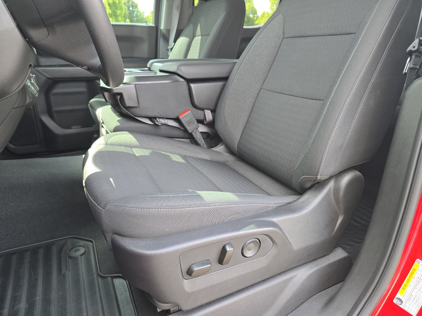 Used 2024 Chevrolet Silverado 1500 Custom Trail Boss AWD/4WD image 32