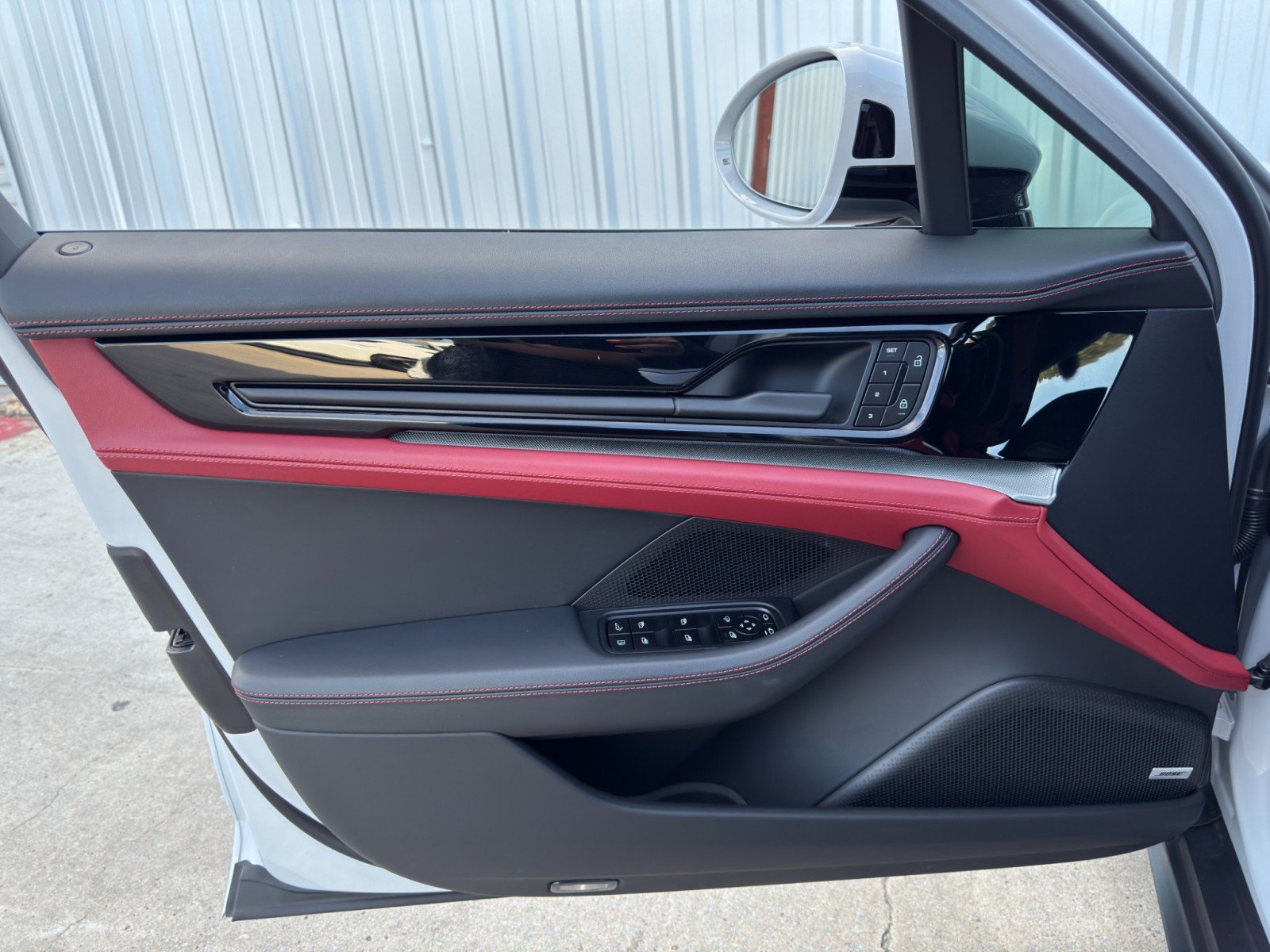 Used 2025 Porsche Panamera 4 w/ Premium Package image 49