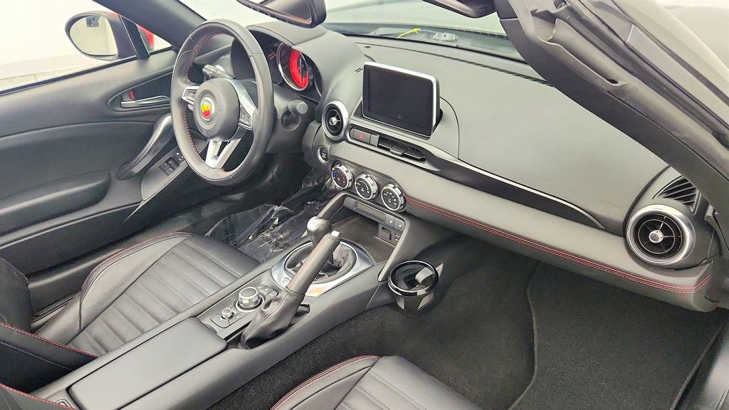 Used 2020 FIAT 124 Spider Abarth w/ Convenience Group image 24