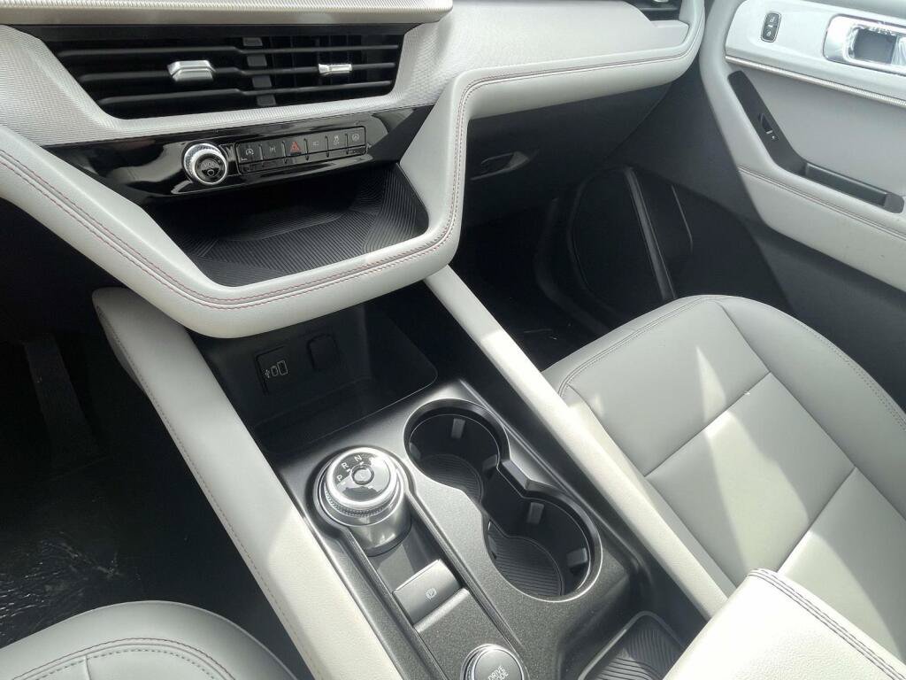 New 2026 Ford Explorer Active w/ Active Comfort Package AWD/4WD image 29