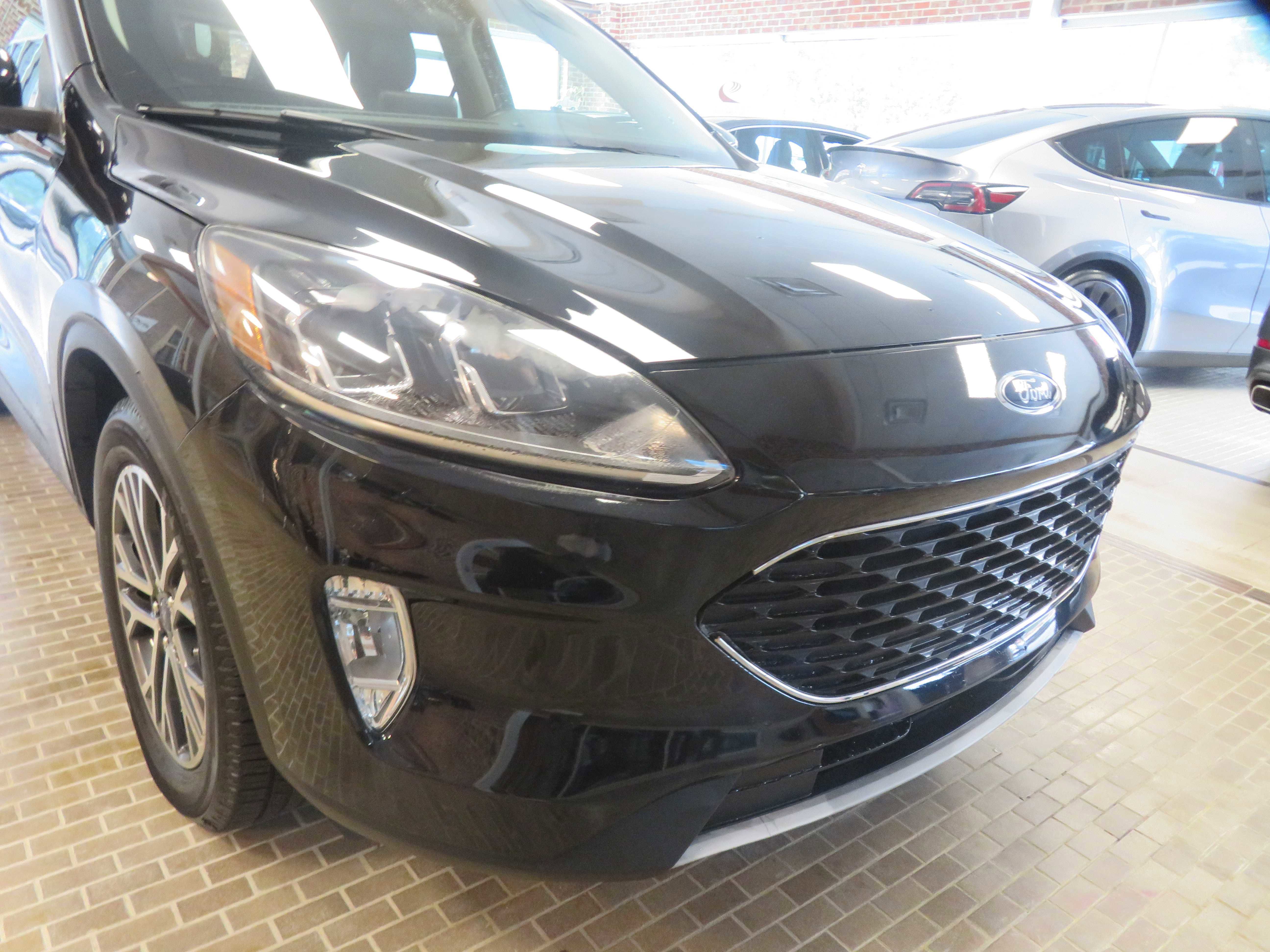 Used 2020 Ford Escape SEL image 54