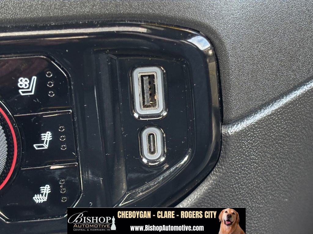 Used 2025 Chevrolet Silverado 1500 ZR2 w/ Technology Package AWD/4WD image 8