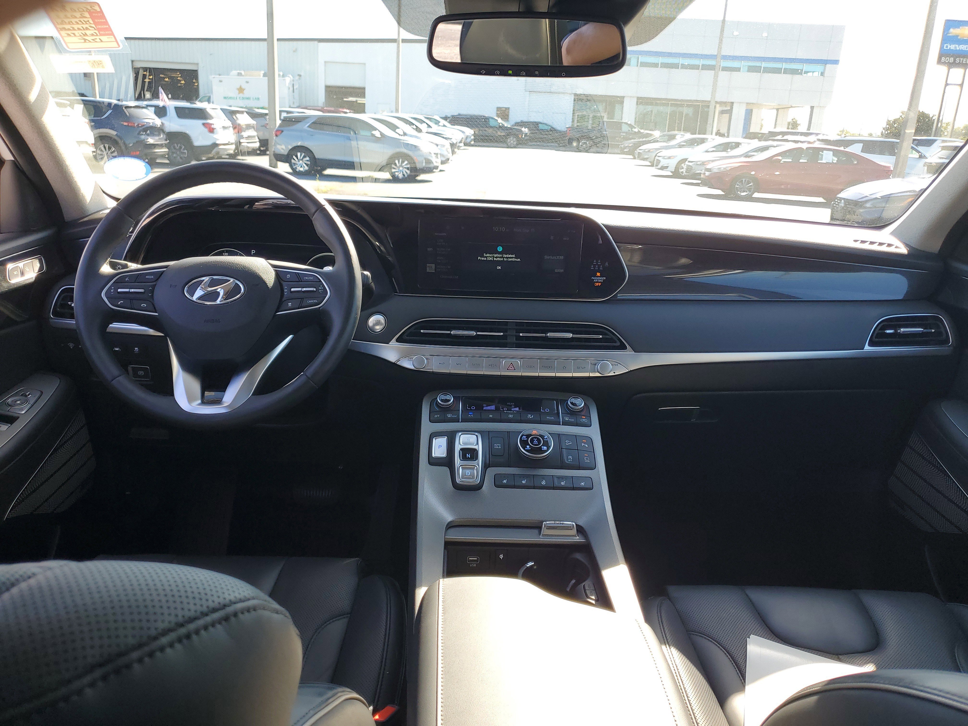 Used 2022 Hyundai Palisade Limited w/ Cargo Package image 18