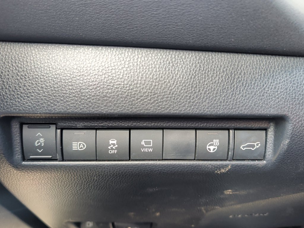 Used 2021 Toyota Venza Limited AWD/4WD image 22