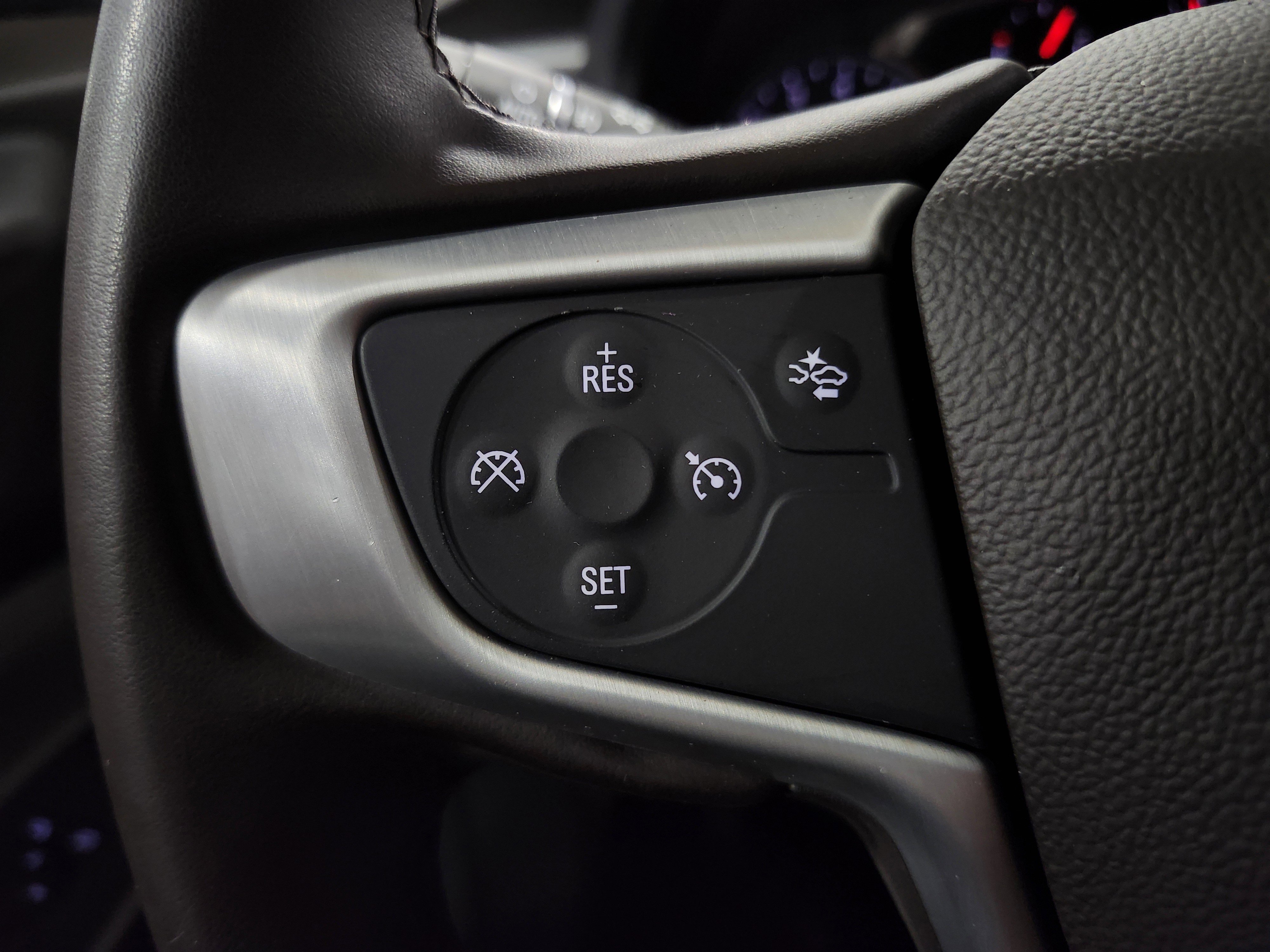 Used 2023 GMC Acadia SLT image 12